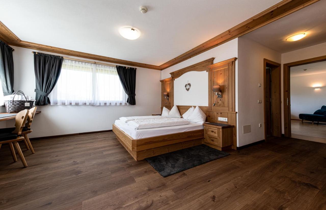 Apartments Sunela Сельва-ді-Валь-Гардена Екстер'єр фото