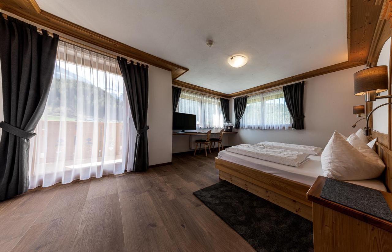 Apartments Sunela Сельва-ді-Валь-Гардена Екстер'єр фото