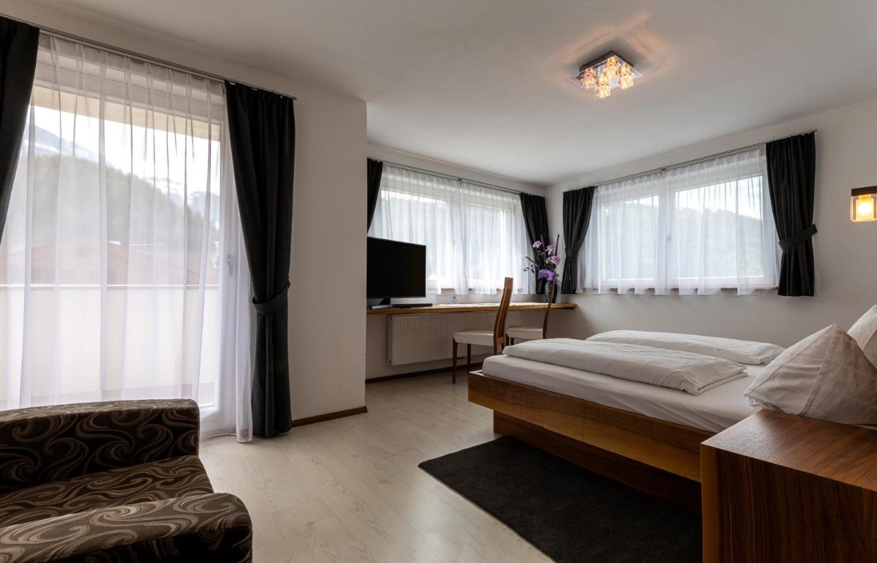 Apartments Sunela Сельва-ді-Валь-Гардена Екстер'єр фото