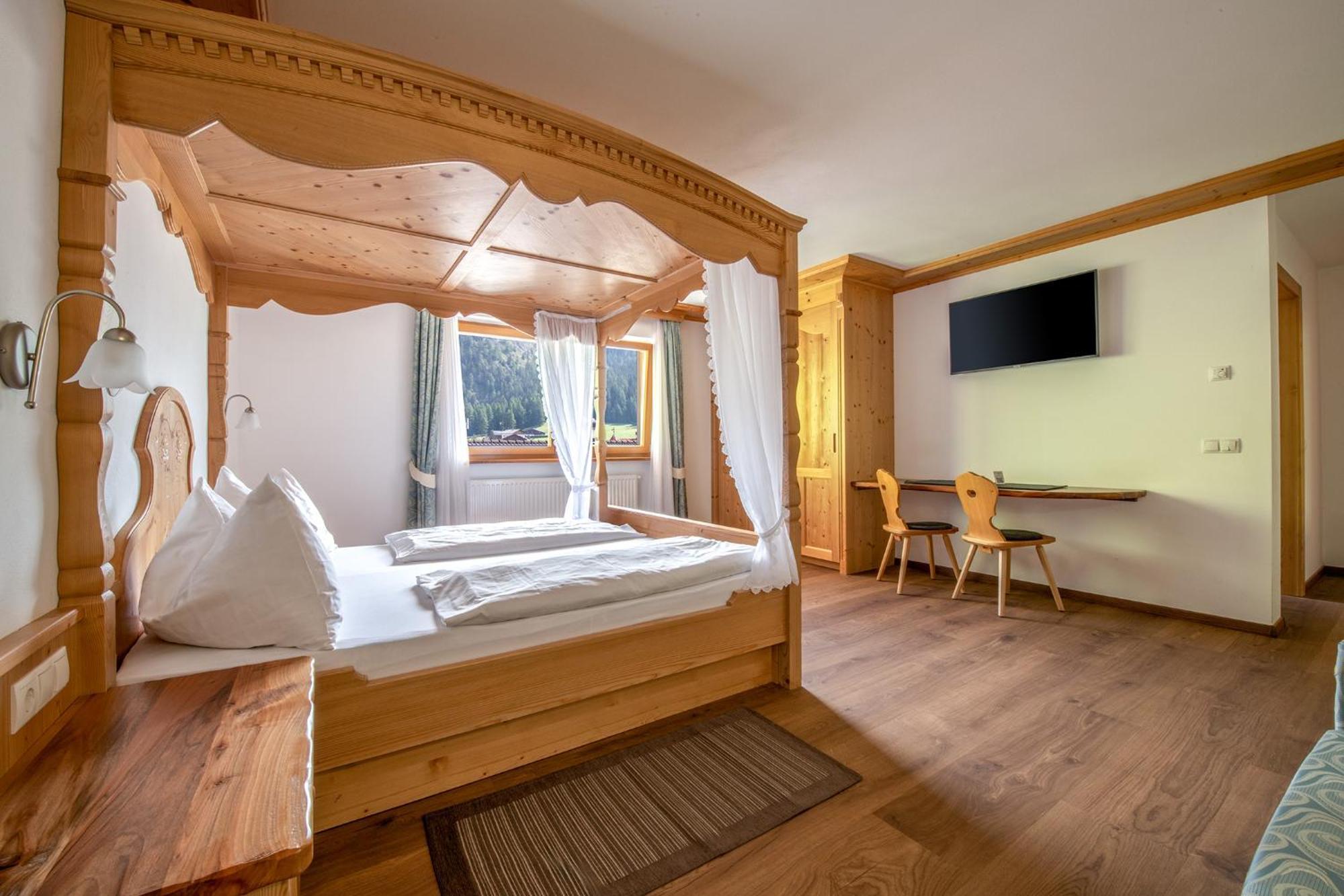 Apartments Sunela Сельва-ді-Валь-Гардена Екстер'єр фото