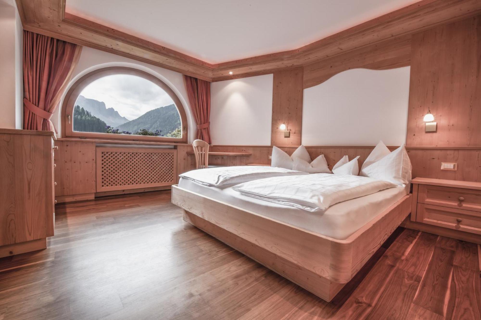 Apartments Sunela Сельва-ді-Валь-Гардена Екстер'єр фото