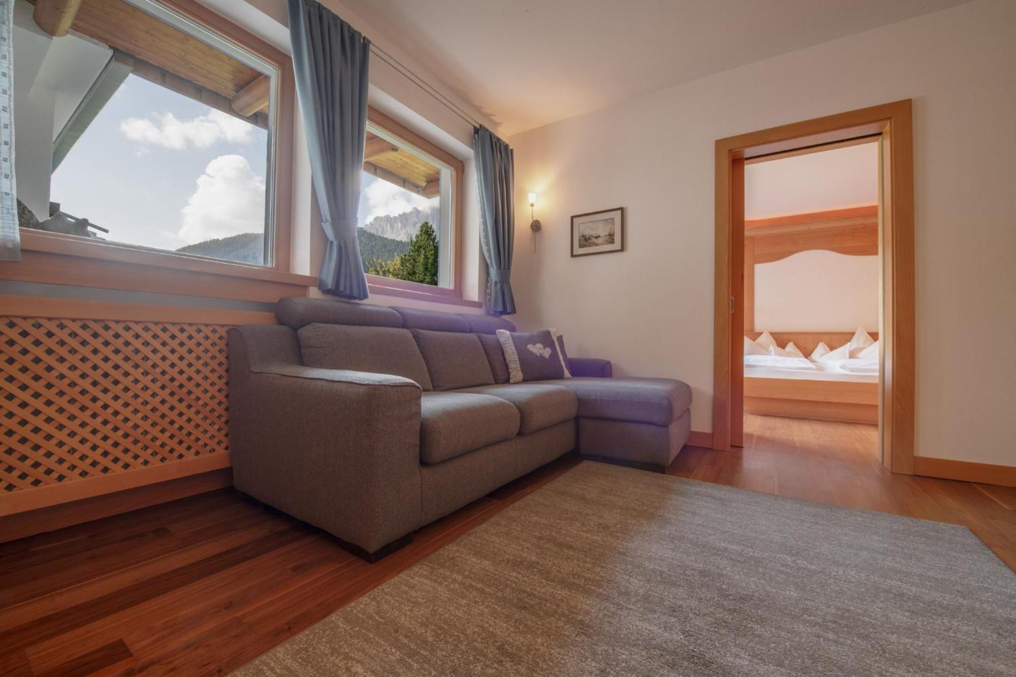 Apartments Sunela Сельва-ді-Валь-Гардена Екстер'єр фото